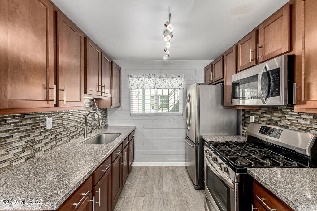 1776 S Palo Verde Ave Apt B101, Tucson, AZ 85713