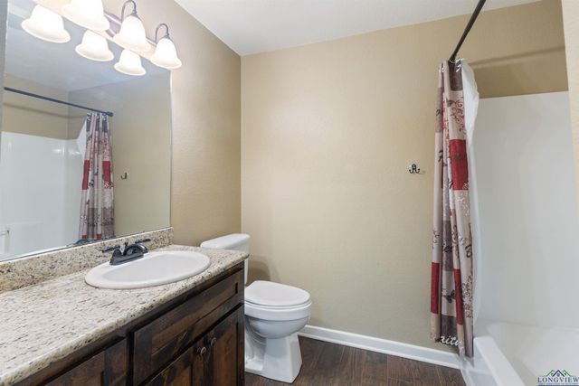 1130 Oakwood St., Carthage, TX 75633