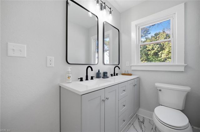 2220 Battery Park Rd, Chesapeake, VA 23323