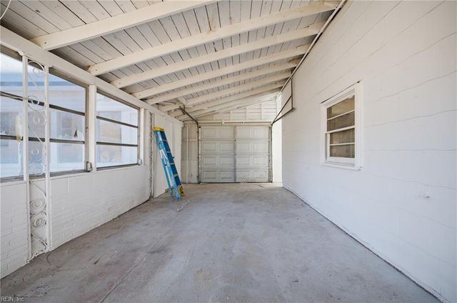 2220 Battery Park Rd, Chesapeake, VA 23323