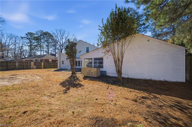 2220 Battery Park Rd, Chesapeake, VA 23323