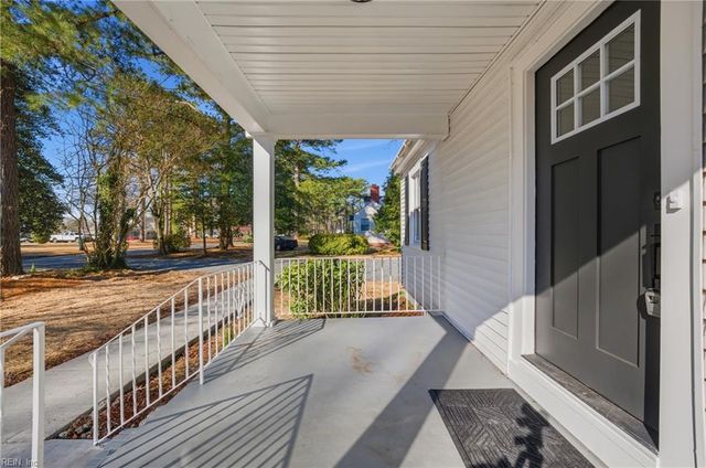 2220 Battery Park Rd, Chesapeake, VA 23323