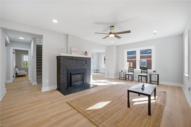 2220 Battery Park Rd, Chesapeake, VA 23323