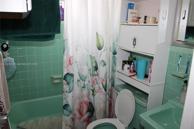 1040 NW 23rd Court, Miami, FL 33125