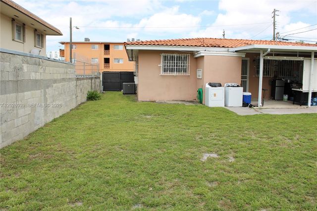 1040 NW 23rd Court, Miami, FL 33125