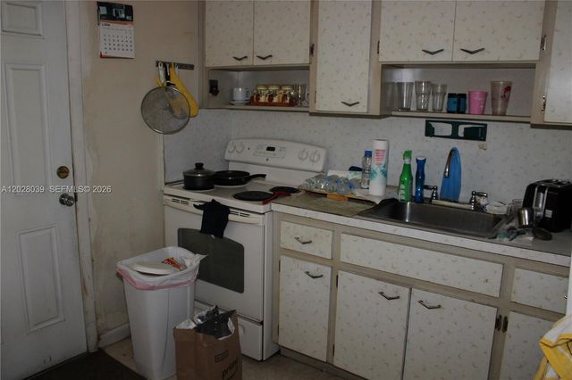 1040 NW 23rd Court, Miami, FL 33125