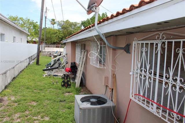 1040 NW 23rd Court, Miami, FL 33125