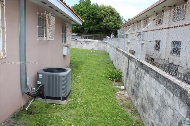 1040 NW 23rd Court, Miami, FL 33125