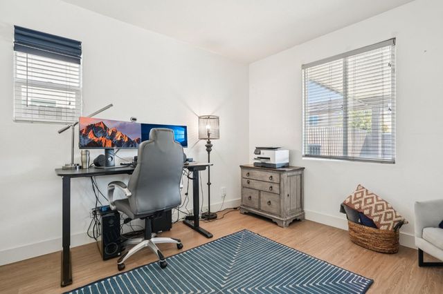 5900 Mclean Dr, Elk Grove, CA 95757