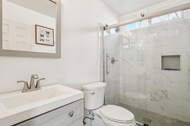 5900 Mclean Dr, Elk Grove, CA 95757