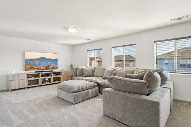 5900 Mclean Dr, Elk Grove, CA 95757