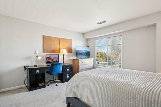 5900 Mclean Dr, Elk Grove, CA 95757