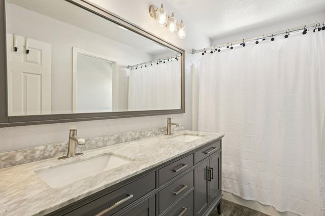 5900 Mclean Dr, Elk Grove, CA 95757