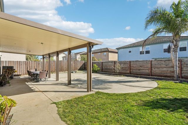 5900 Mclean Dr, Elk Grove, CA 95757