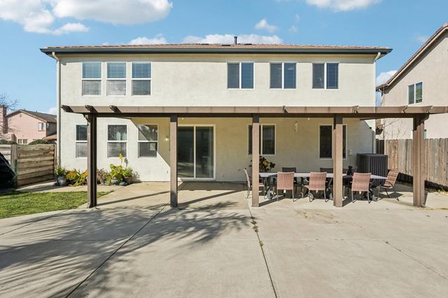 5900 Mclean Dr, Elk Grove, CA 95757