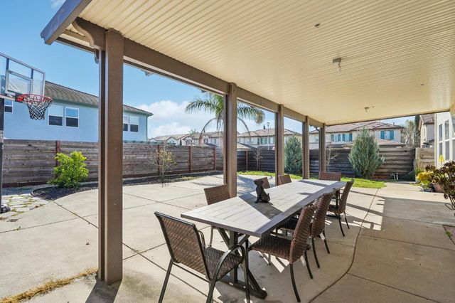 5900 Mclean Dr, Elk Grove, CA 95757