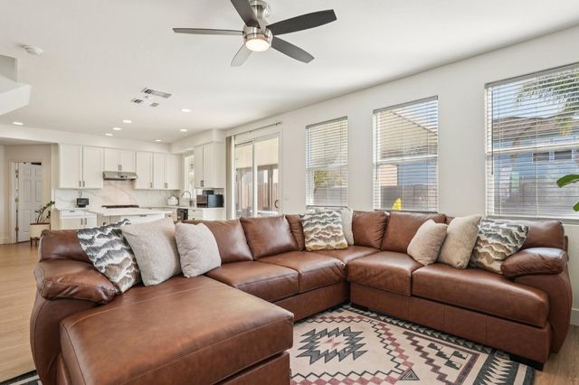 5900 Mclean Dr, Elk Grove, CA 95757