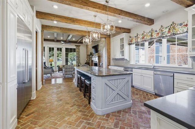 4806 Portrush Drive, Lake Charles, LA 70605