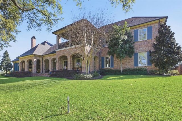 4806 Portrush Drive, Lake Charles, LA 70605