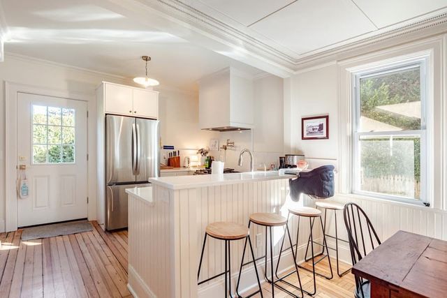 36 Dearborn Street, Newport, RI 02840