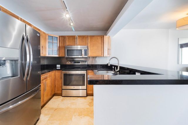 345 Ocean Dr 819, Miami Beach, FL 33139