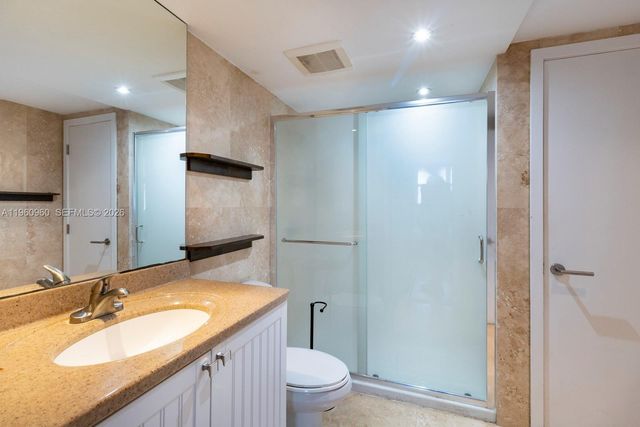 345 Ocean Dr 819, Miami Beach, FL 33139