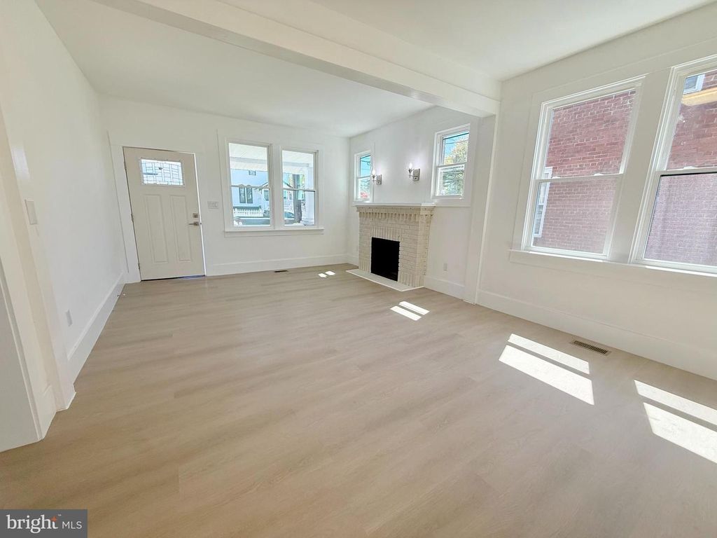 Image 14 of property listing at 4202 EDMONSTON RD, Bladensburg, MD 20710