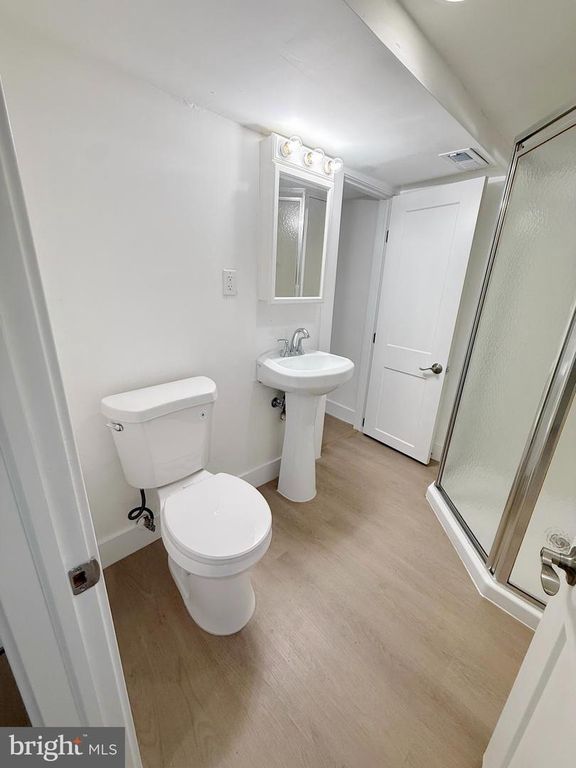 Image 16 of property listing at 4202 EDMONSTON RD, Bladensburg, MD 20710