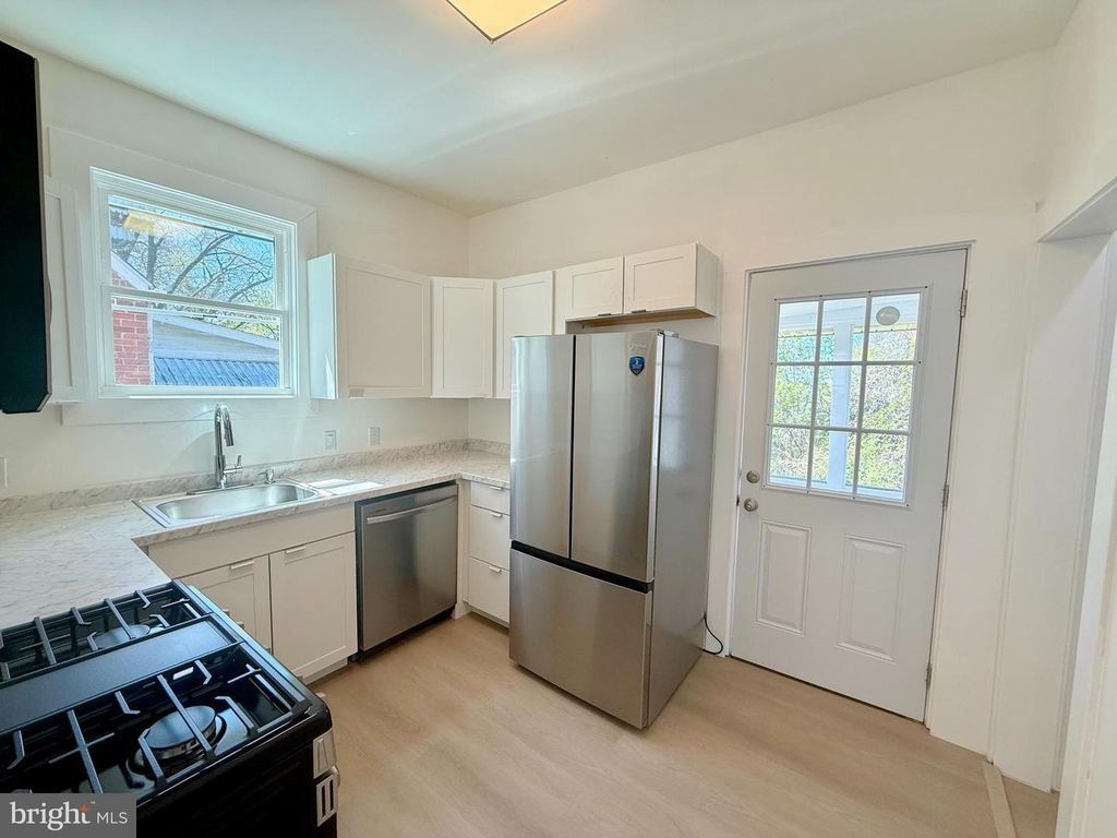 Image 5 of property listing at 4202 EDMONSTON RD, Bladensburg, MD 20710