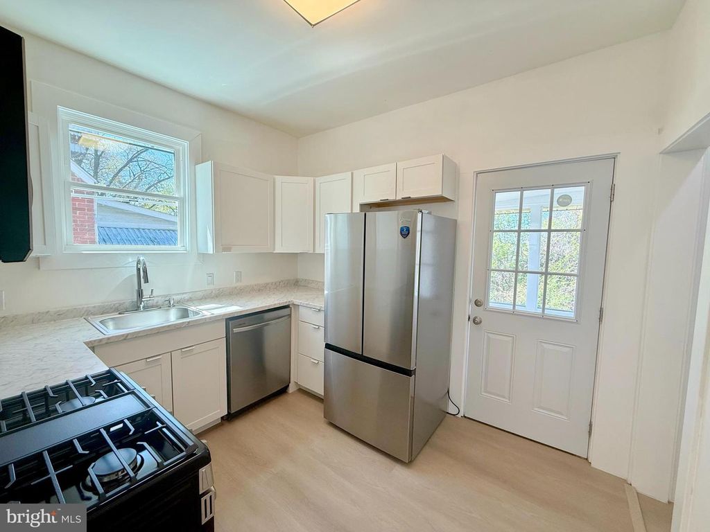 Image 6 of property listing at 4202 EDMONSTON RD, Bladensburg, MD 20710