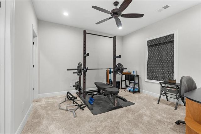1109 SW Brookside Court, Lee's Summit, MO 64064