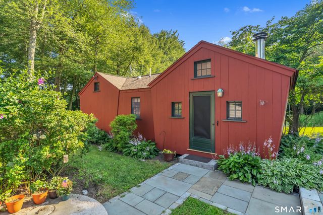 148 Mungertown Road, Madison, CT 06443