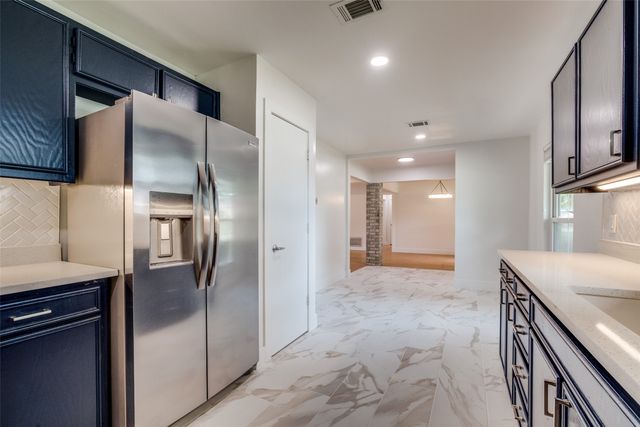 1323 Lark Lane, Lewisville, TX 75077