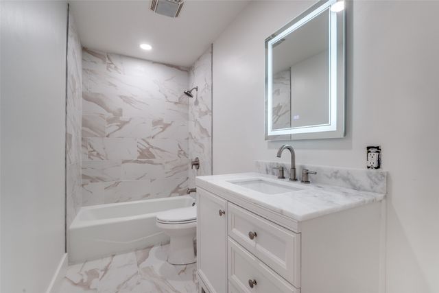 1323 Lark Lane, Lewisville, TX 75077