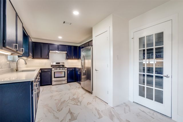 1323 Lark Lane, Lewisville, TX 75077