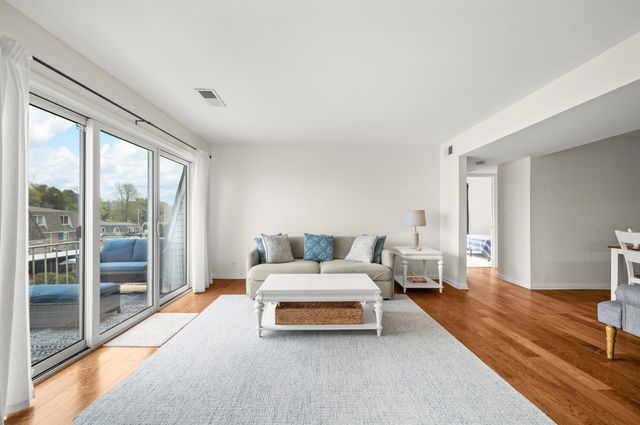 3622 Lake Shore Drive G12, St. Joseph City, MI 49085