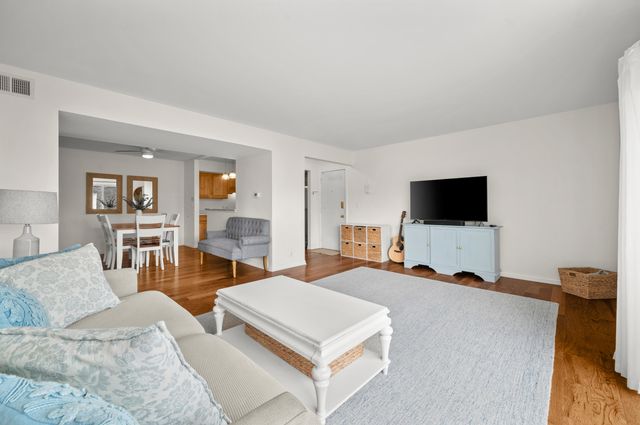 3622 Lake Shore Drive G12, St. Joseph City, MI 49085