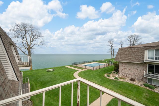 3622 Lake Shore Drive G12, St. Joseph City, MI 49085