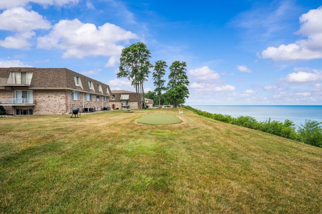3622 Lake Shore Drive G12, St. Joseph City, MI 49085