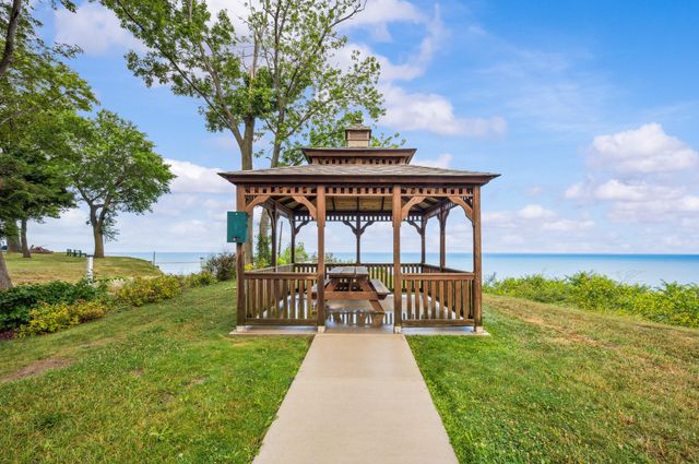 3622 Lake Shore Drive G12, St. Joseph City, MI 49085