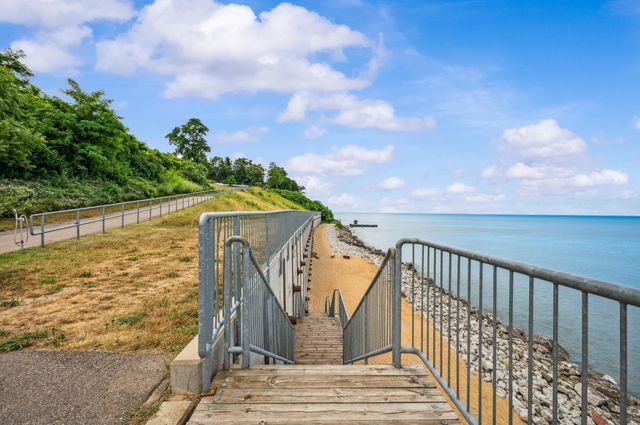 3622 Lake Shore Drive G12, St. Joseph City, MI 49085
