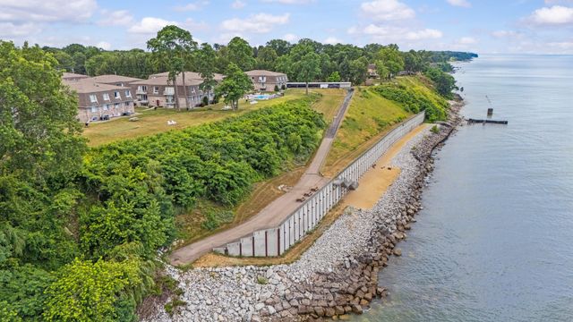 3622 Lake Shore Drive G12, St. Joseph City, MI 49085
