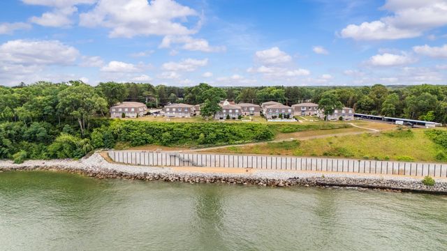 3622 Lake Shore Drive G12, St. Joseph City, MI 49085