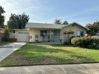 915 W Fountain Way, Fresno, CA 93705