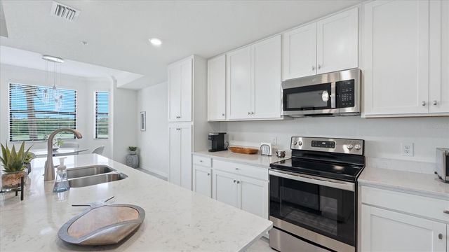 17810 GAWTHROP DRIVE 203, Lakewood Ranch, FL 34211