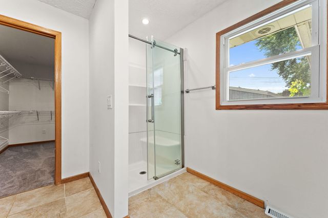 6363 Mulberry Avenue, Portage, IN 46368