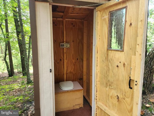 1152 MARYVALE LN, Petersburg, WV 26847