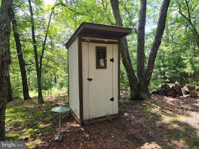 1152 MARYVALE LN, Petersburg, WV 26847