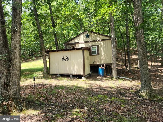 1152 MARYVALE LN, Petersburg, WV 26847