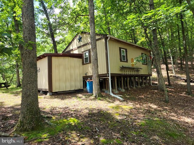 1152 MARYVALE LN, Petersburg, WV 26847